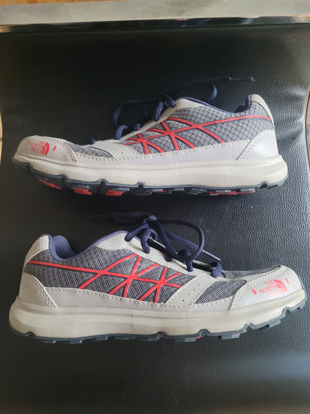 The North Face Trail Running,Hiking Shoes,Unisex Big Kids 4/EU 36